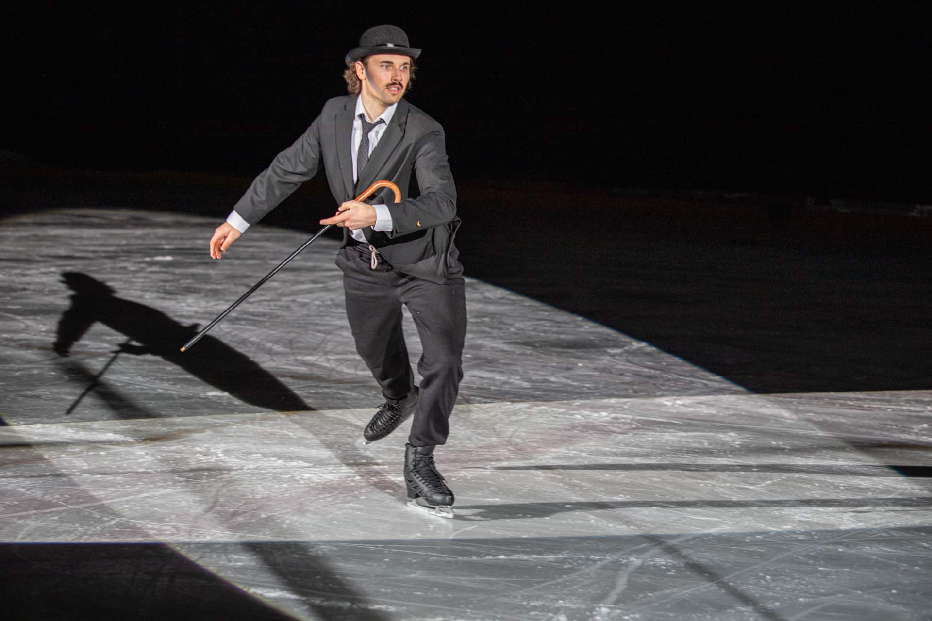 Alexander Horn präsentiert seine Kür bei der Gala on Ice 2023 in der Eishalle Höchstadt